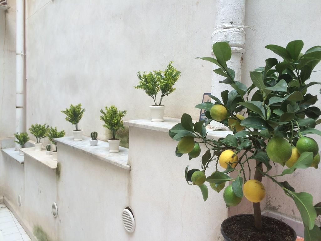 Vespa B&B Palermo Bagian luar foto