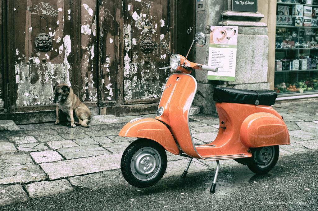 Vespa B&B Palermo Bagian luar foto