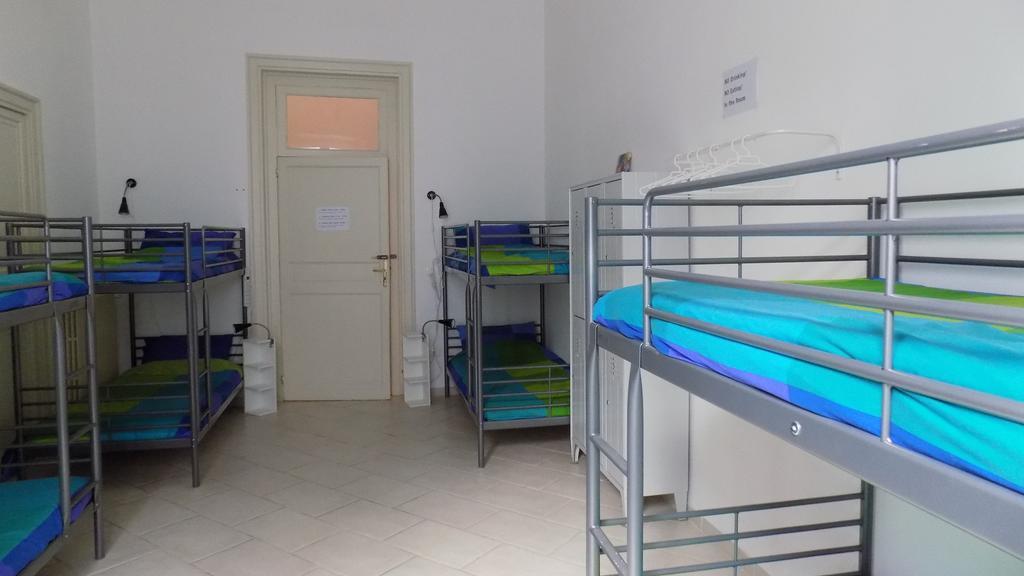 Vespa B&B Palermo Bagian luar foto