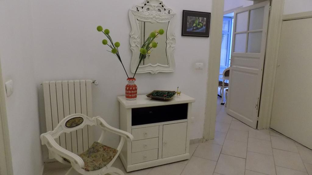 Vespa B&B Palermo Bagian luar foto