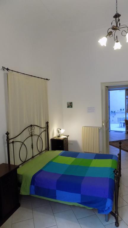 Vespa B&B Palermo Bagian luar foto